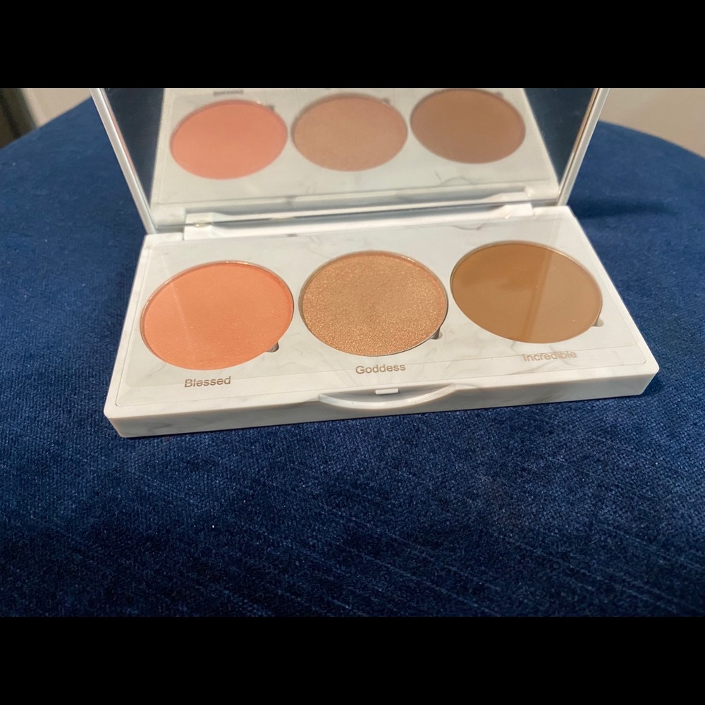 Cheek Trio - Picture 2 of 2